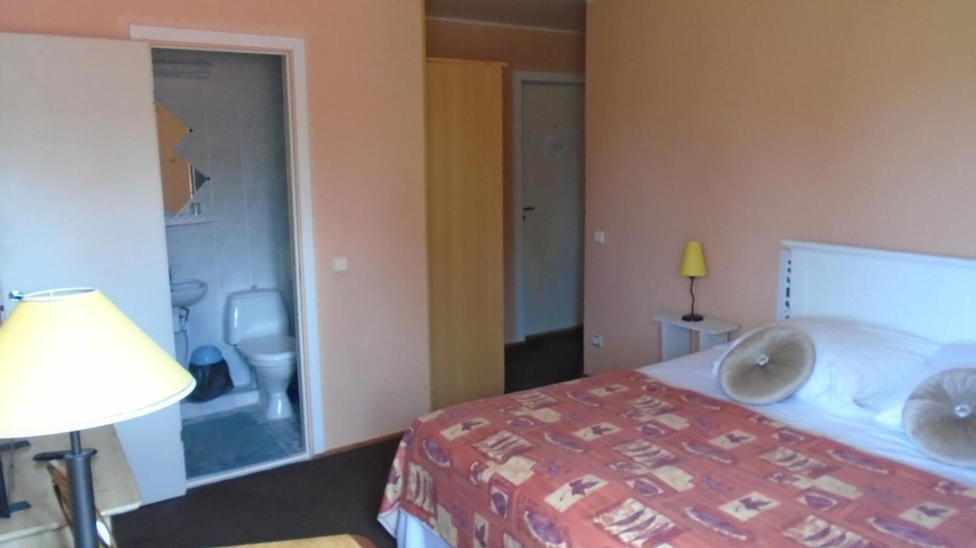 Hotel Getliin Saku Екстериор снимка