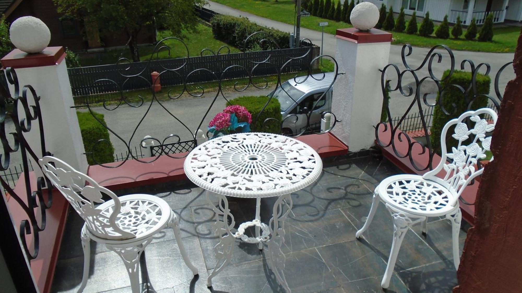 Hotel Getliin Saku Екстериор снимка