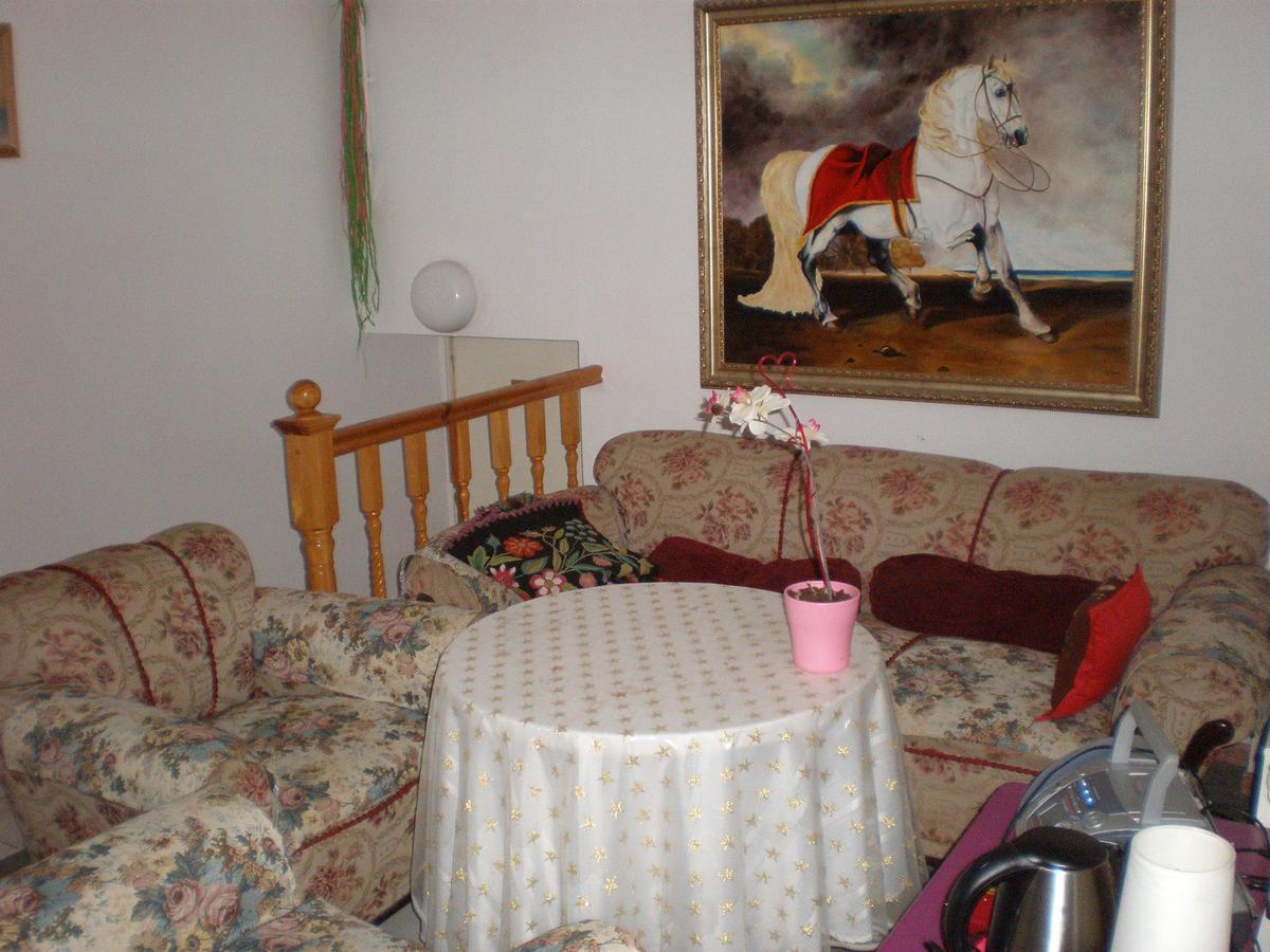 Hotel Getliin Saku Екстериор снимка